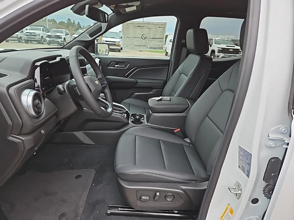 new 2024 Chevrolet Colorado car, priced at $45,900