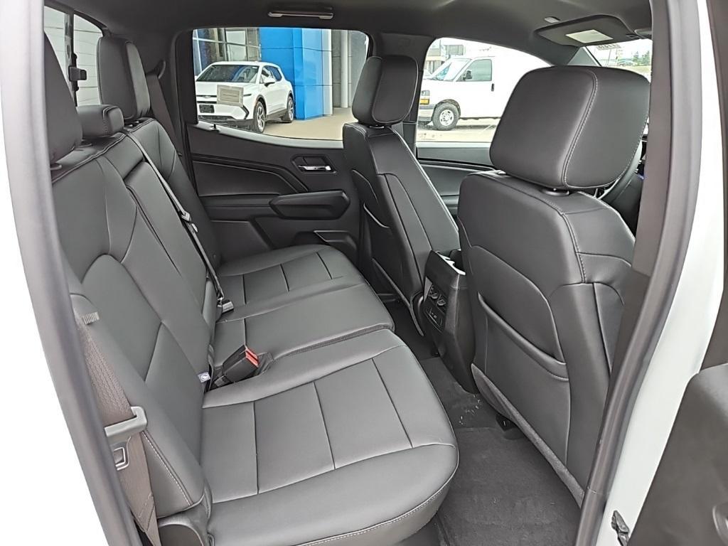 new 2024 Chevrolet Colorado car, priced at $45,900