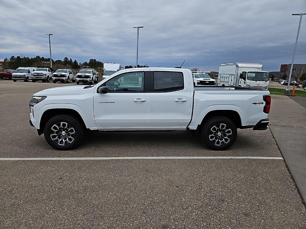 new 2024 Chevrolet Colorado car, priced at $45,900
