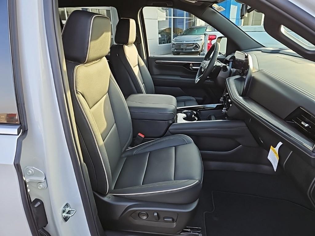 new 2025 Chevrolet Tahoe car, priced at $82,840