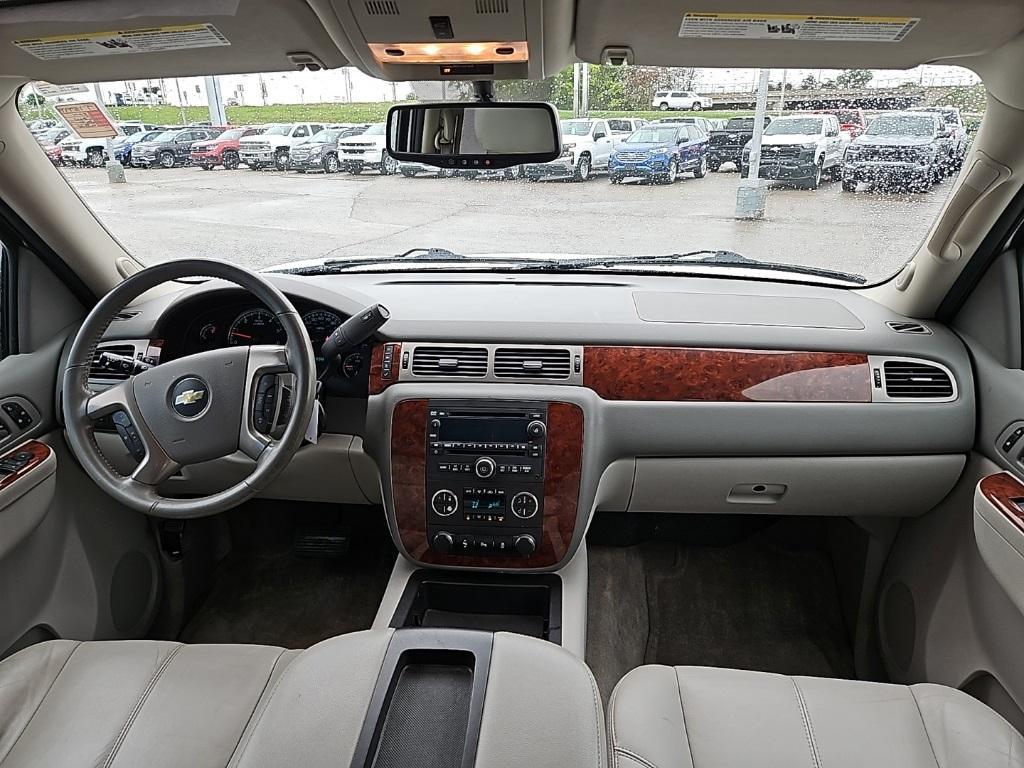 used 2014 Chevrolet Suburban car, priced at $14,900