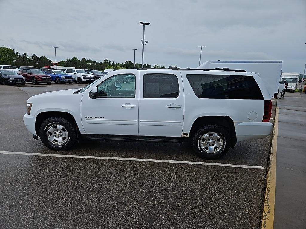 used 2014 Chevrolet Suburban car, priced at $14,900