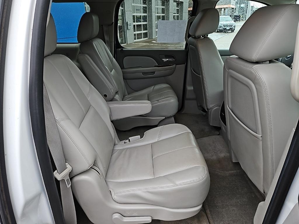 used 2014 Chevrolet Suburban car, priced at $14,900