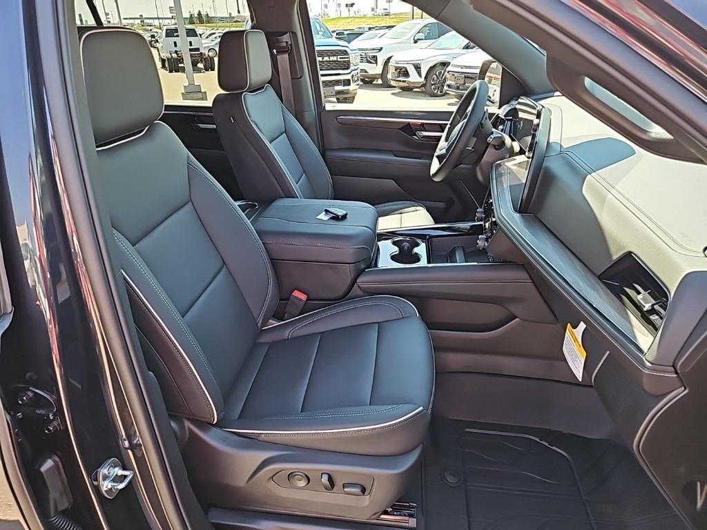 new 2025 Chevrolet Suburban car, priced at $83,964