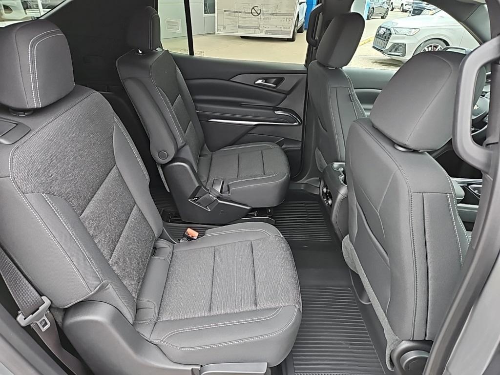 new 2025 Chevrolet Traverse car, priced at $45,170