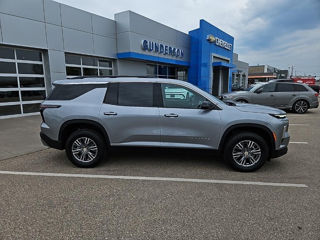 new 2025 Chevrolet Traverse car, priced at $45,170