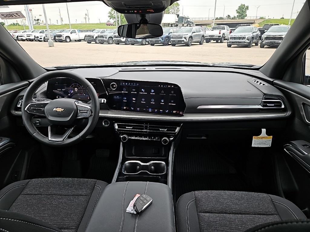 new 2025 Chevrolet Traverse car, priced at $45,170