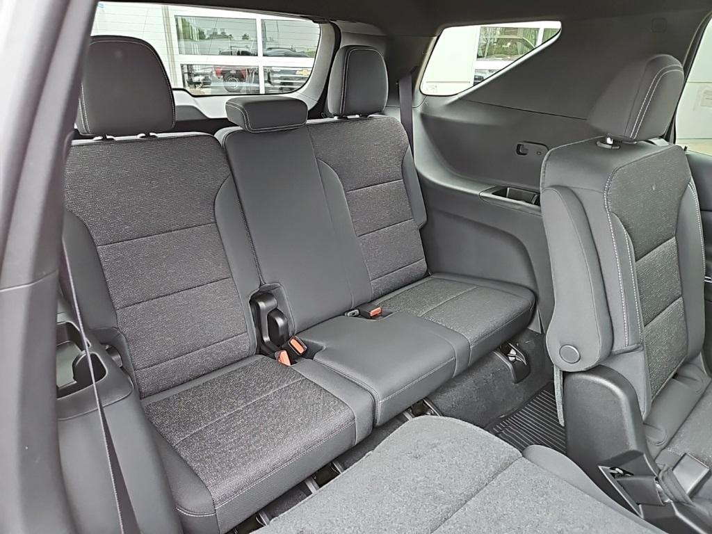 new 2025 Chevrolet Traverse car, priced at $45,170