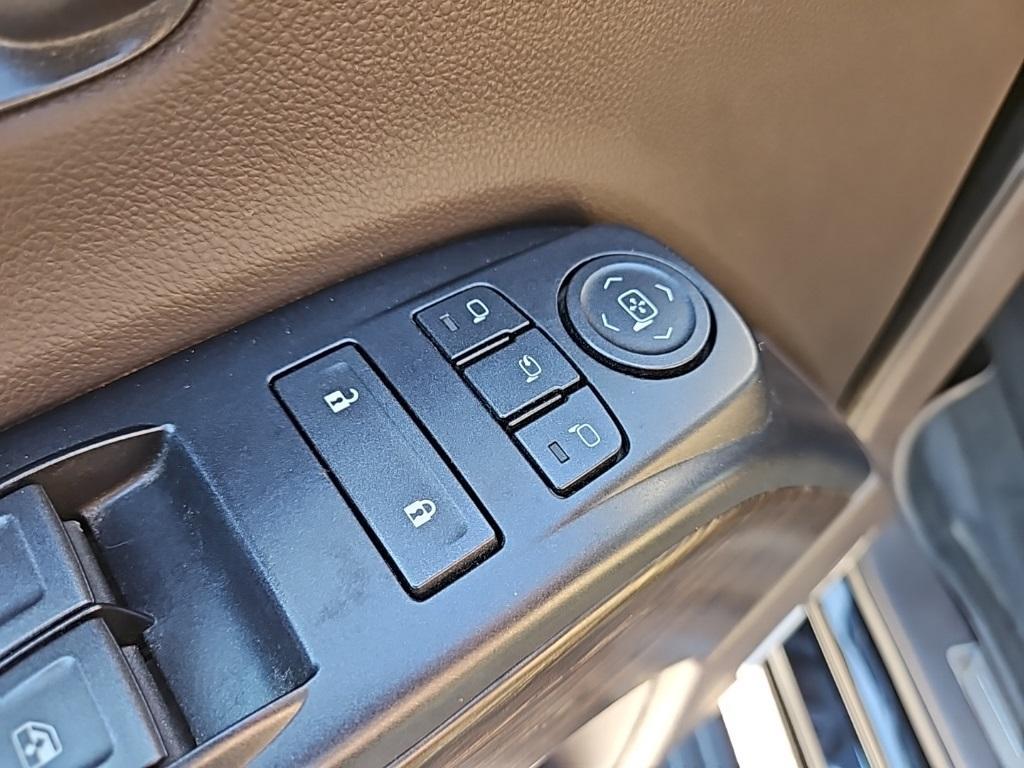 used 2018 GMC Sierra 1500 car, priced at $28,900