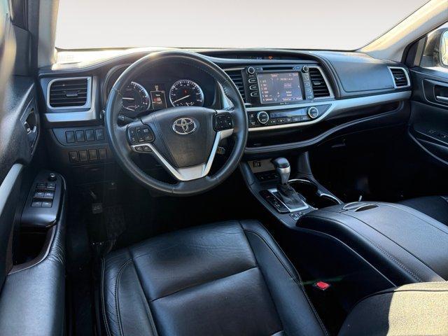 used 2015 Toyota Highlander car, priced at $21,222
