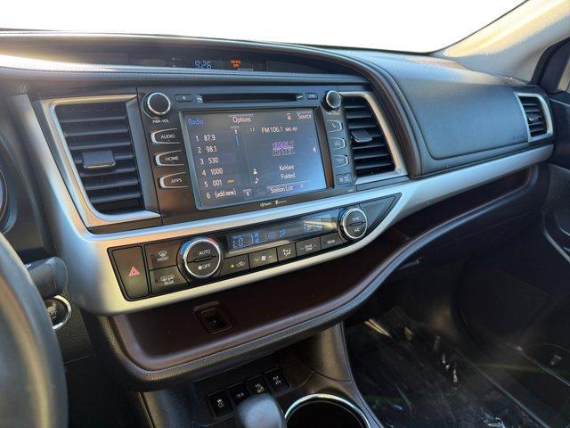 used 2015 Toyota Highlander car, priced at $21,222