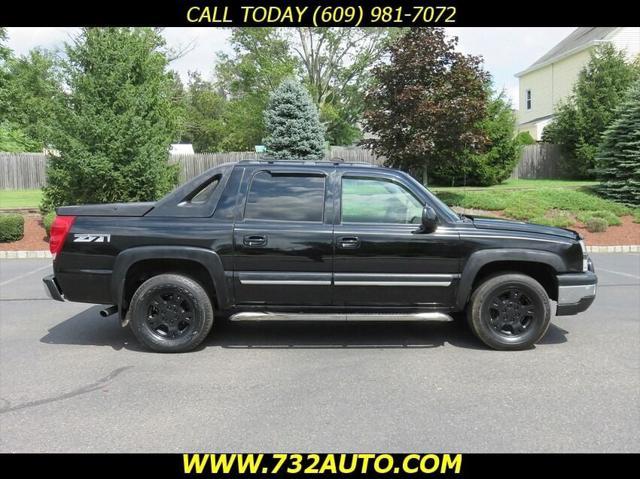 used 2006 Chevrolet Avalanche car, priced at $5,500