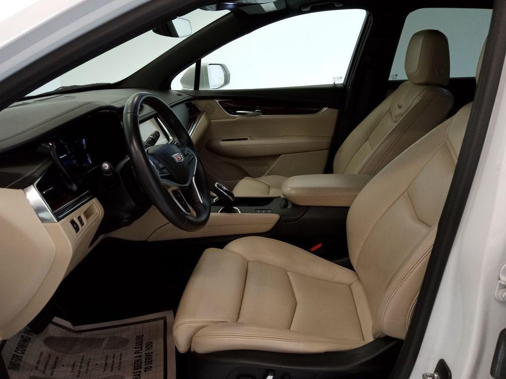 used 2017 Cadillac XT5 car, priced at $16,990