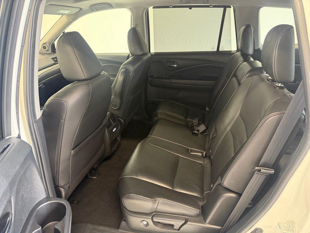 used 2021 Honda Pilot car, priced at $25,554