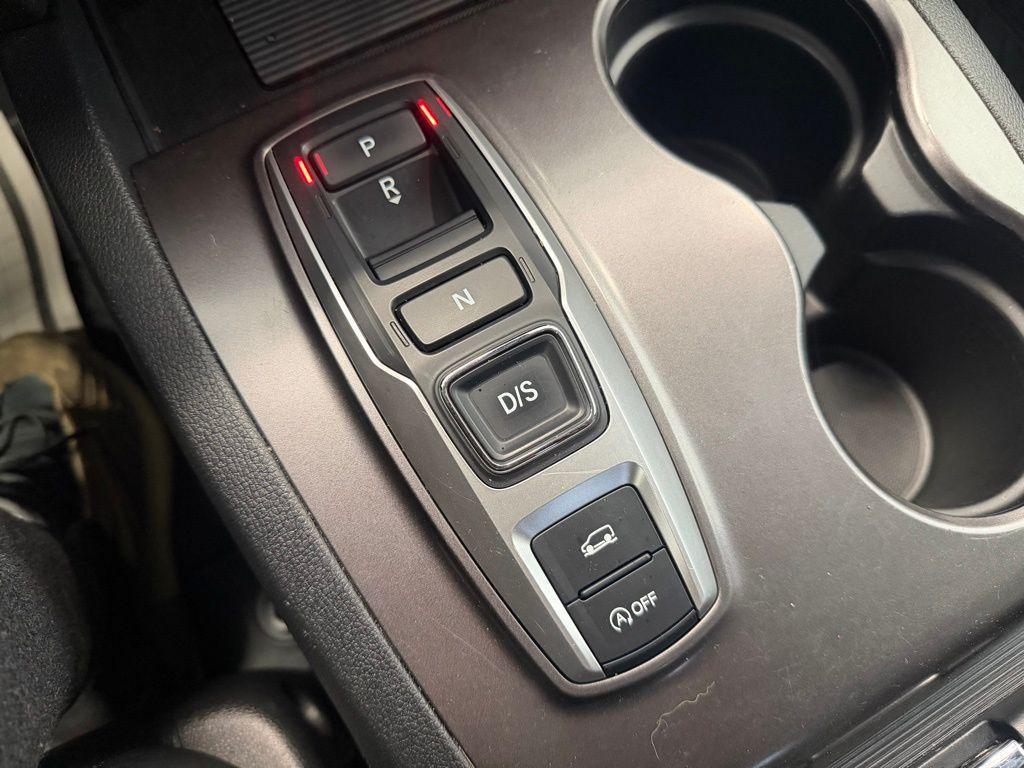 used 2021 Honda Pilot car, priced at $25,554