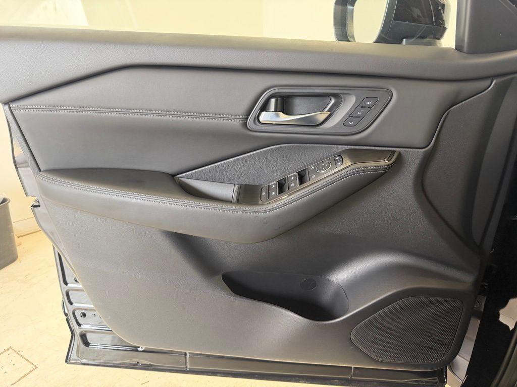 used 2025 Nissan Rogue car, priced at $31,431