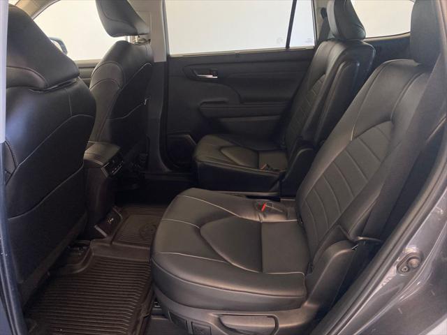 used 2024 Toyota Highlander car, priced at $45,990