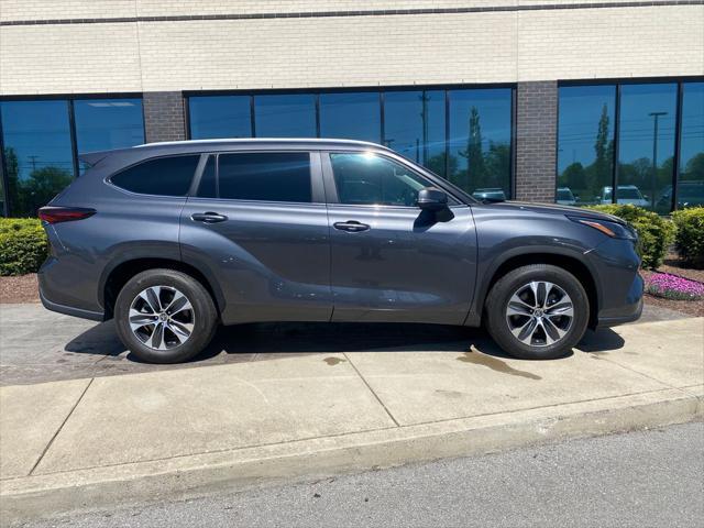 used 2024 Toyota Highlander car, priced at $45,990