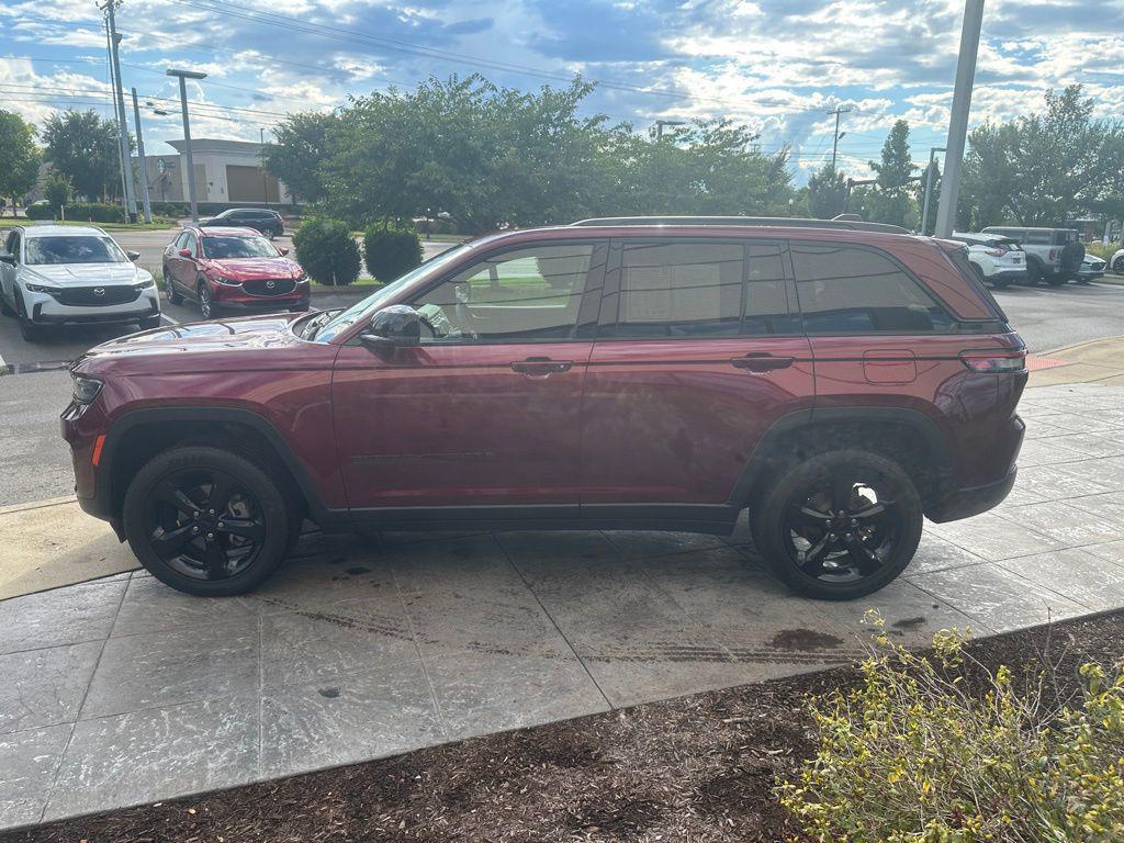 used 2023 Jeep Grand Cherokee car, priced at $30,990