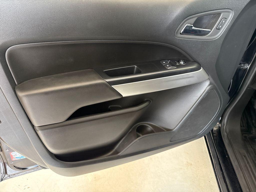 used 2022 Chevrolet Colorado car, priced at $20,649