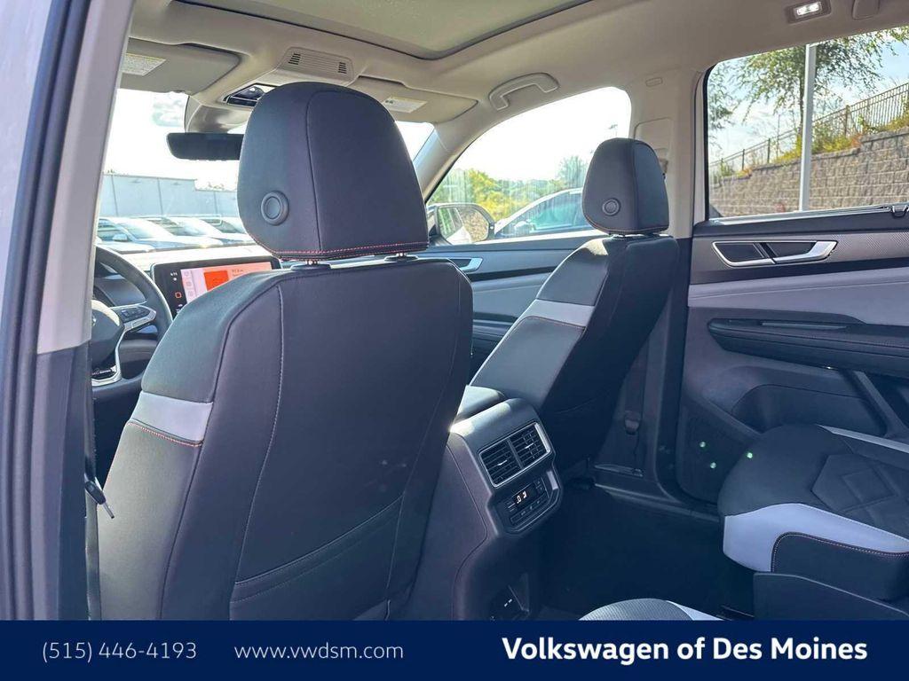 new 2026 Volkswagen Atlas car, priced at $48,362