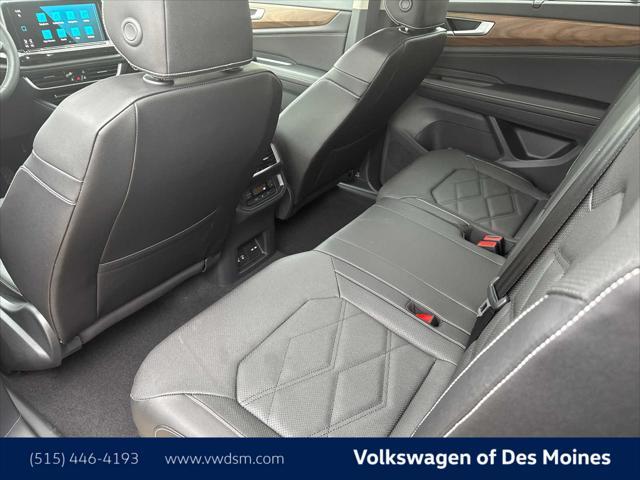 new 2025 Volkswagen Atlas car, priced at $46,998