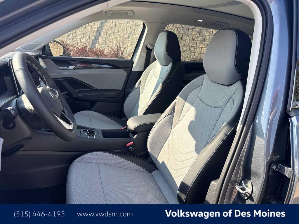 new 2025 Volkswagen Tiguan car, priced at $35,270