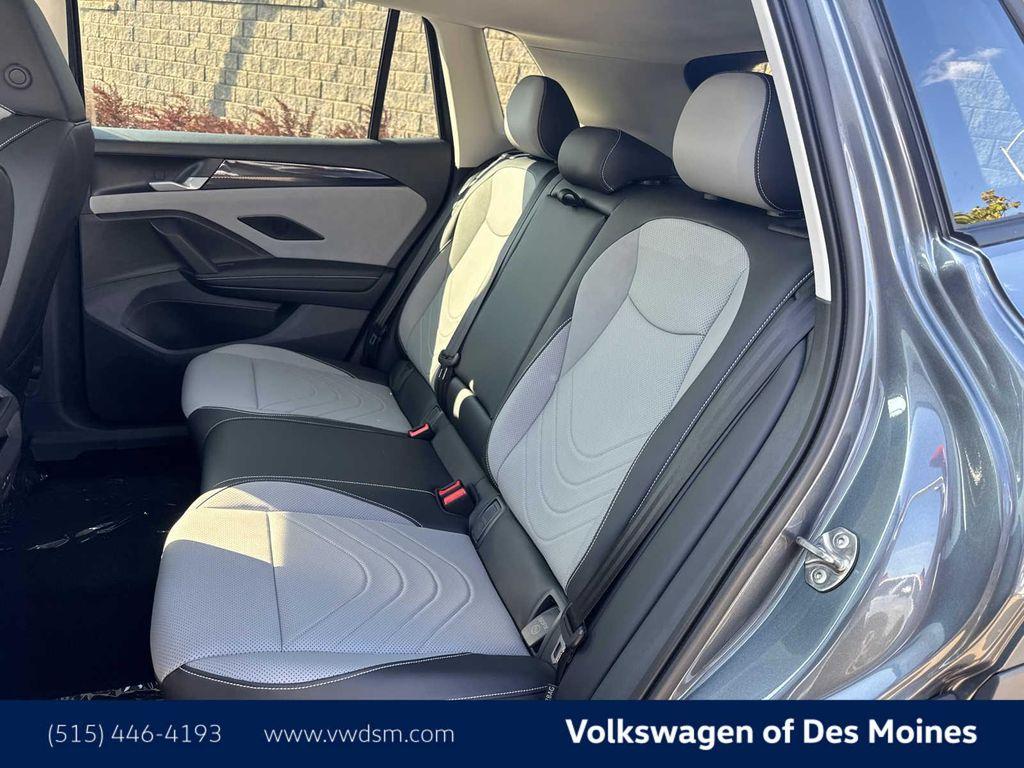 new 2025 Volkswagen Tiguan car, priced at $35,270