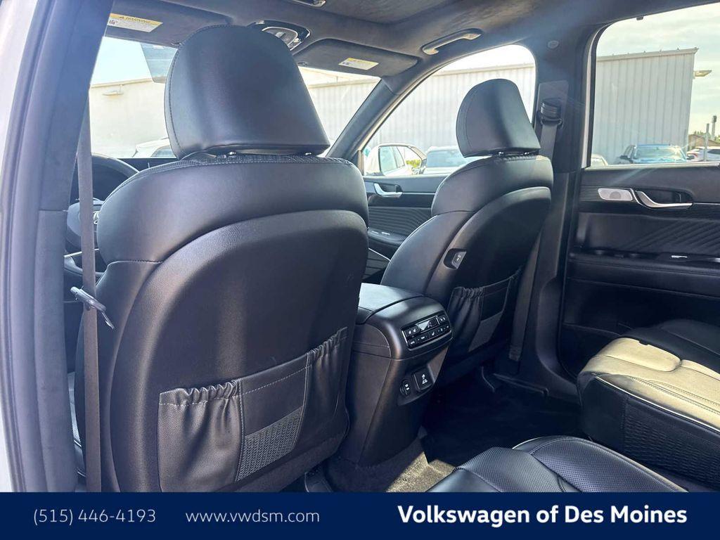 used 2024 Hyundai Palisade car, priced at $42,998