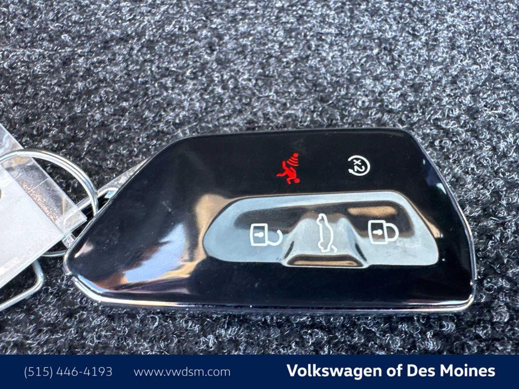 new 2025 Volkswagen Tiguan car, priced at $40,581