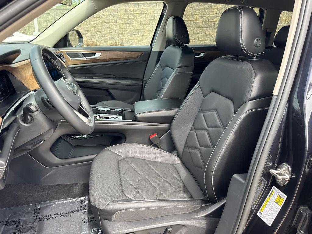 used 2024 Volkswagen Atlas car, priced at $31,998