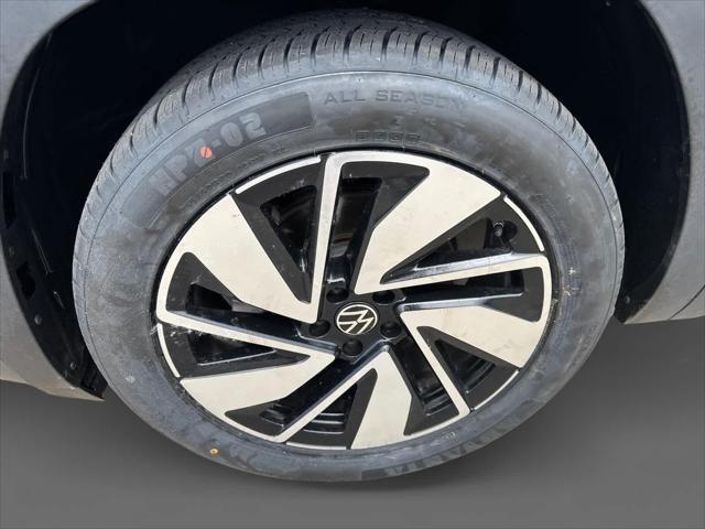 used 2024 Volkswagen Atlas car, priced at $34,998