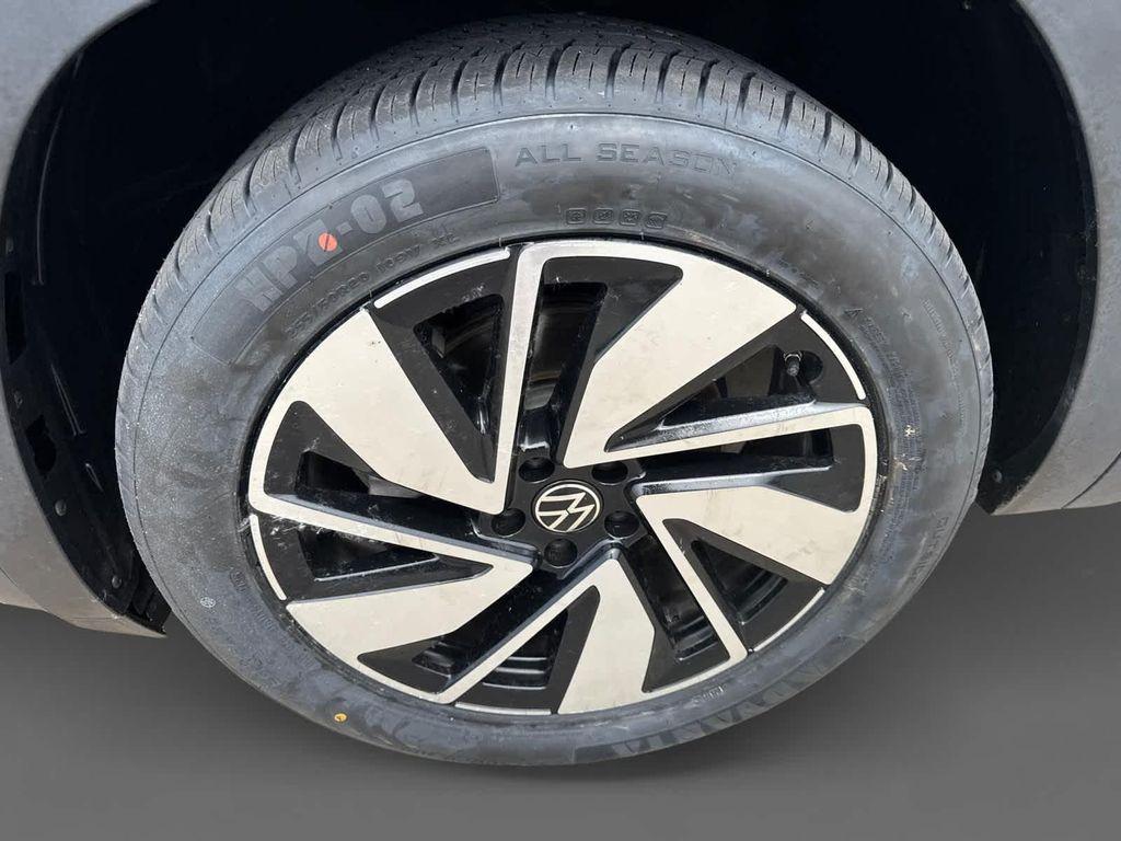 used 2024 Volkswagen Atlas car, priced at $31,998