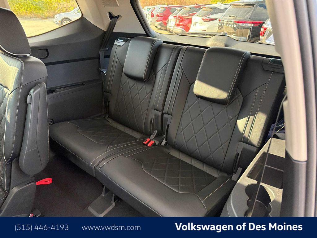 new 2026 Volkswagen Atlas car, priced at $55,216