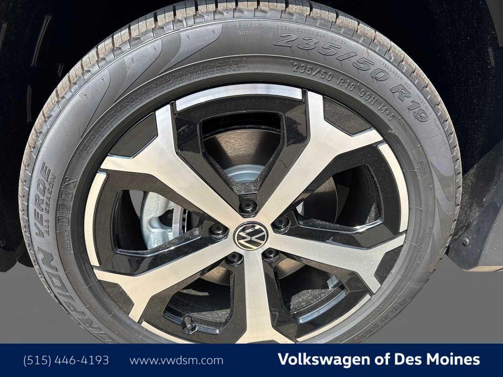 new 2025 Volkswagen Tiguan car, priced at $35,707