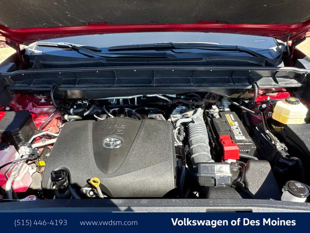 used 2022 Toyota Highlander car, priced at $35,998