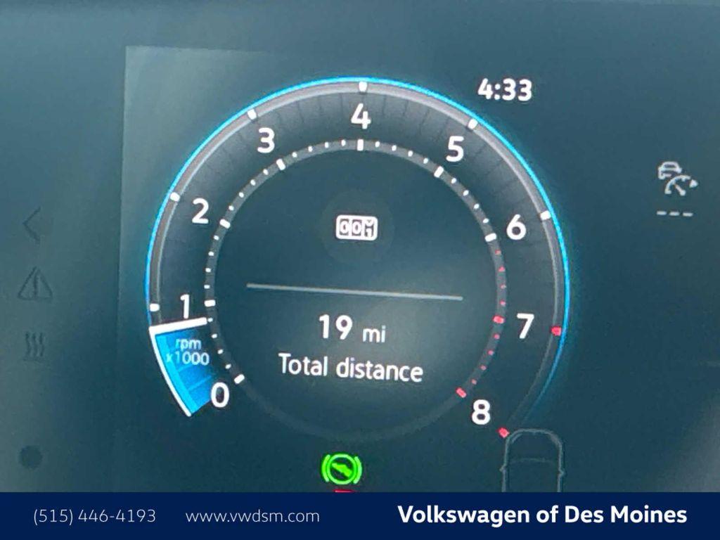 new 2025 Volkswagen Tiguan car, priced at $35,270