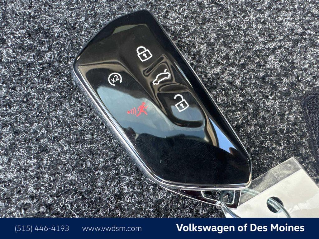 new 2025 Volkswagen Tiguan car, priced at $35,270