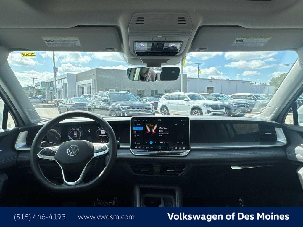 new 2025 Volkswagen Tiguan car, priced at $35,270