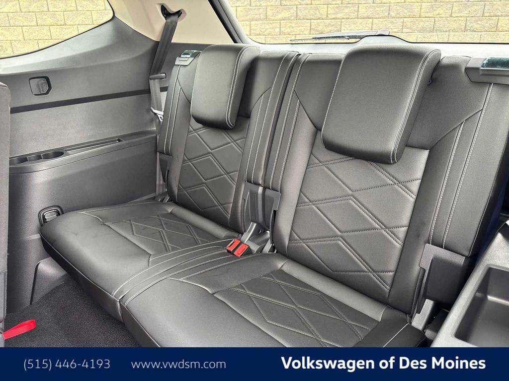 new 2025 Volkswagen Atlas car, priced at $47,498