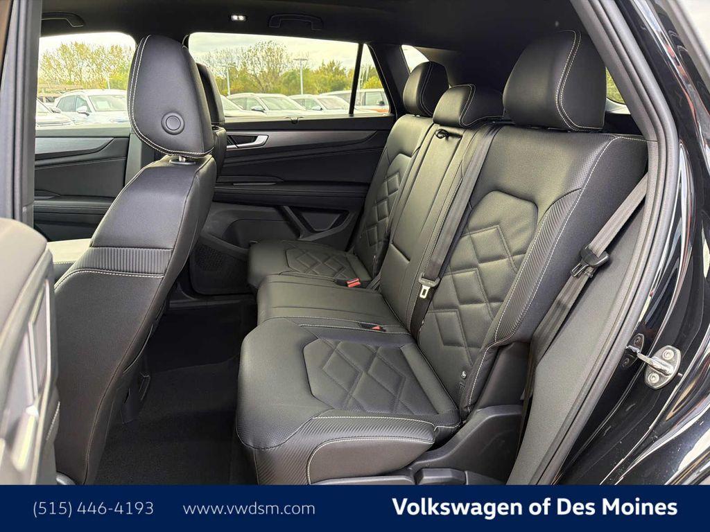 new 2026 Volkswagen Atlas Cross Sport car, priced at $45,394