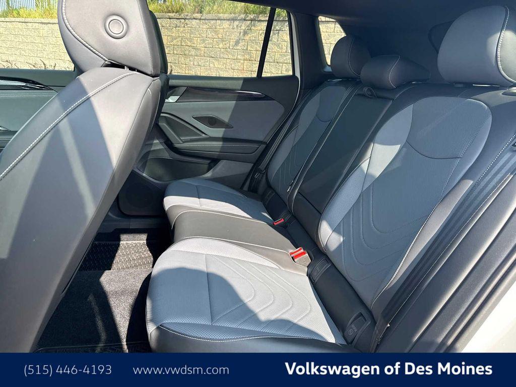 new 2025 Volkswagen Tiguan car, priced at $39,999