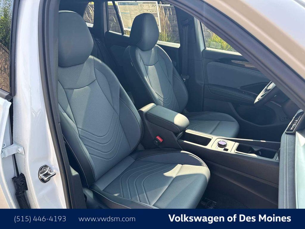 new 2025 Volkswagen Tiguan car, priced at $39,999