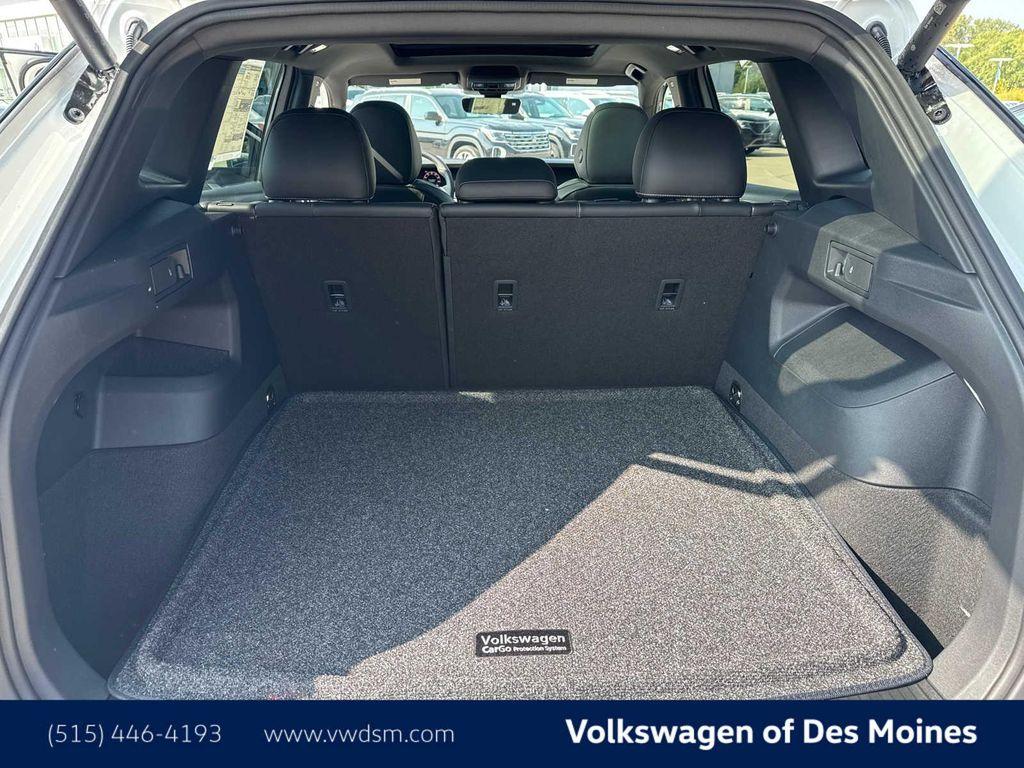 new 2025 Volkswagen Tiguan car, priced at $39,999