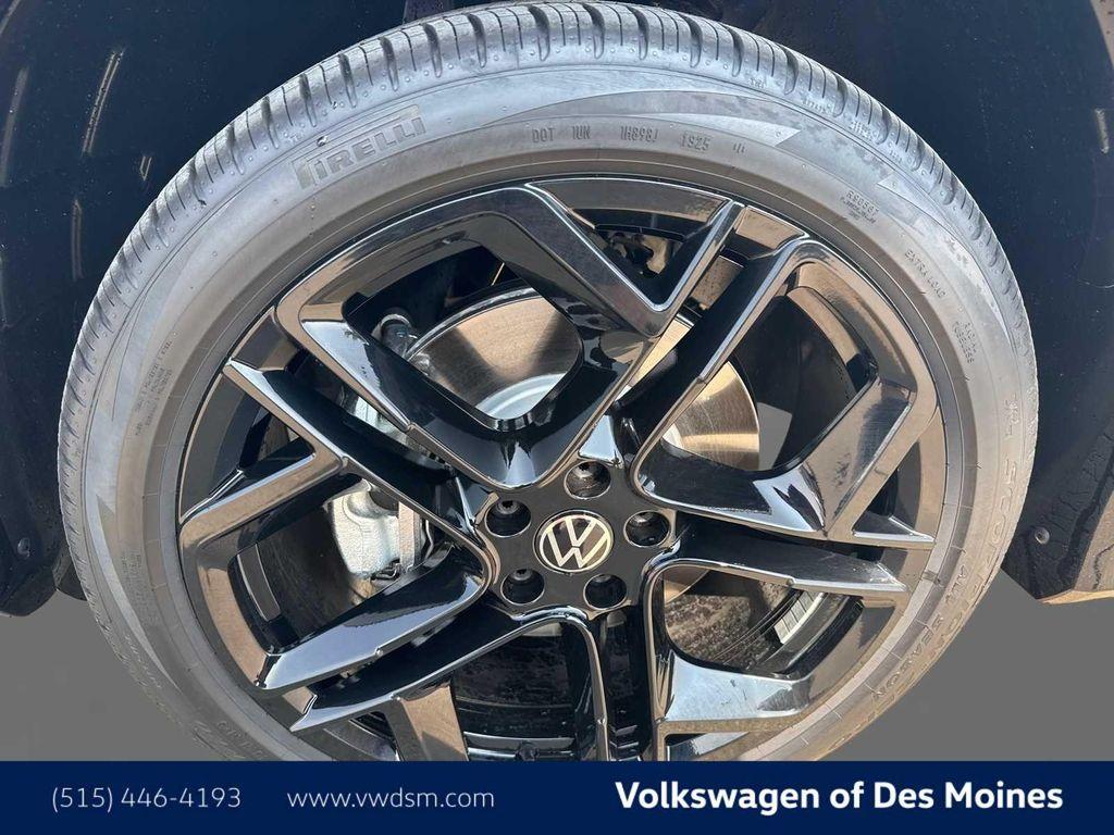 new 2025 Volkswagen Tiguan car, priced at $39,999