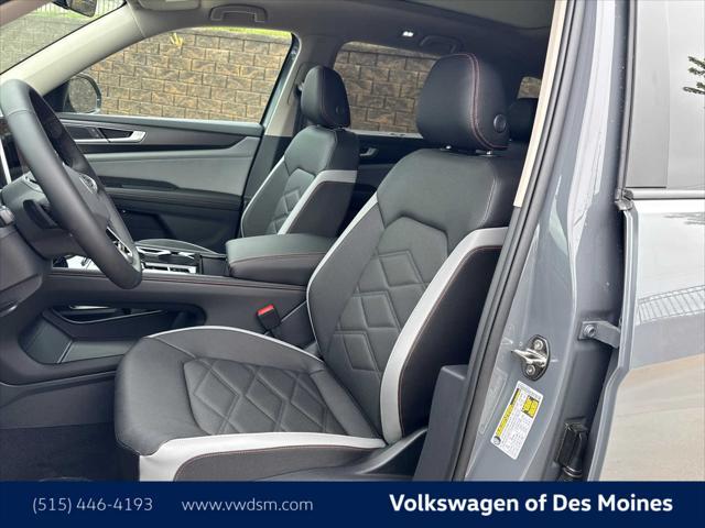 new 2025 Volkswagen Atlas car, priced at $48,498