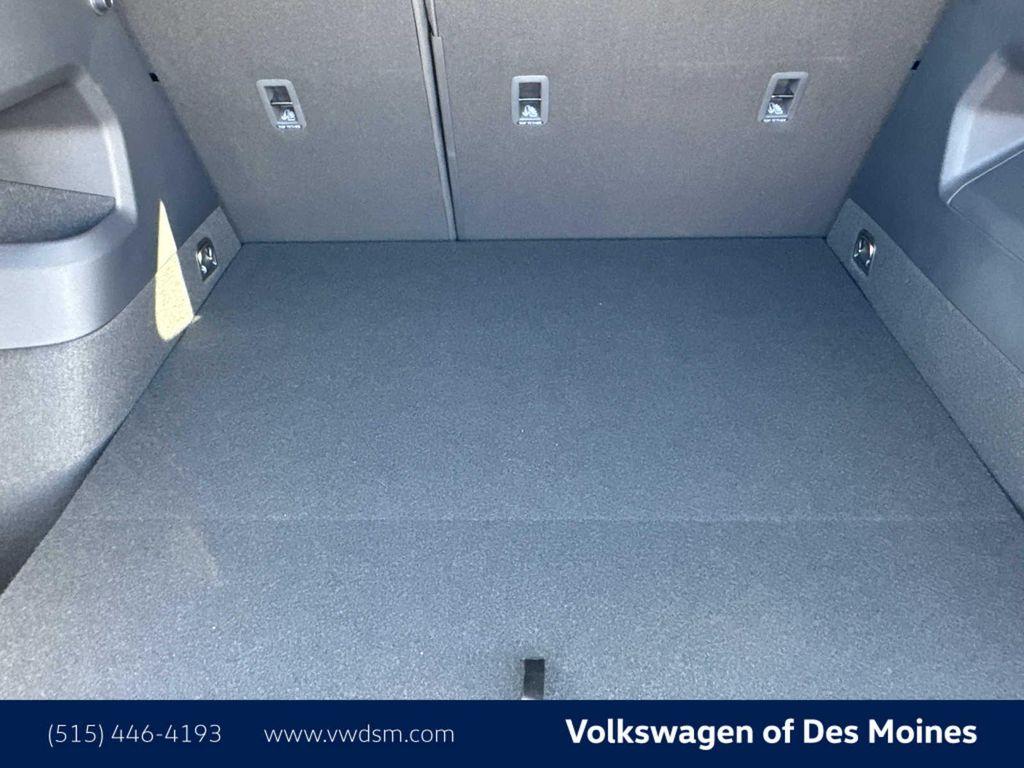 new 2026 Volkswagen Tiguan car, priced at $32,551