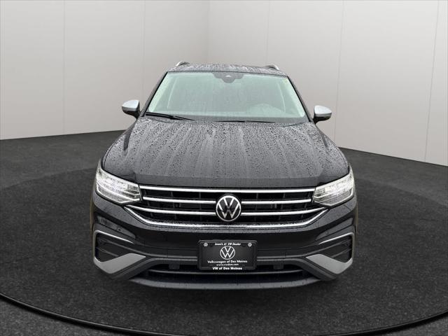 new 2024 Volkswagen Tiguan car, priced at $35,698