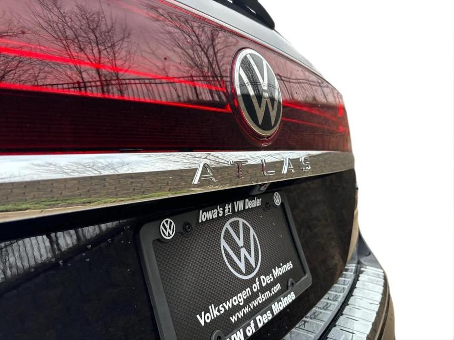 new 2024 Volkswagen Atlas car, priced at $50,299