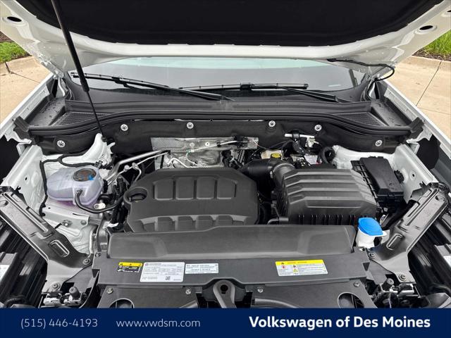 new 2025 Volkswagen Atlas car, priced at $47,998